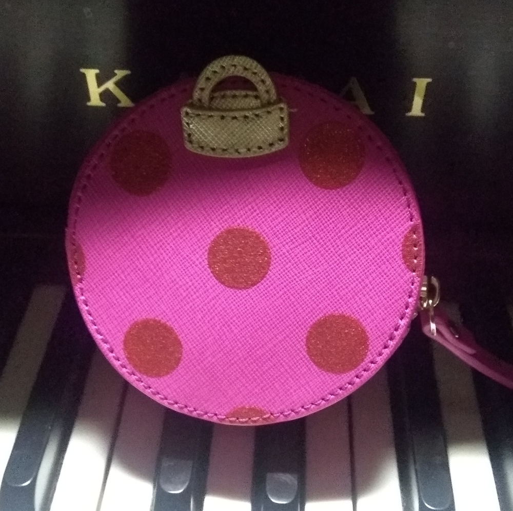 Kate Spade round coin wallet